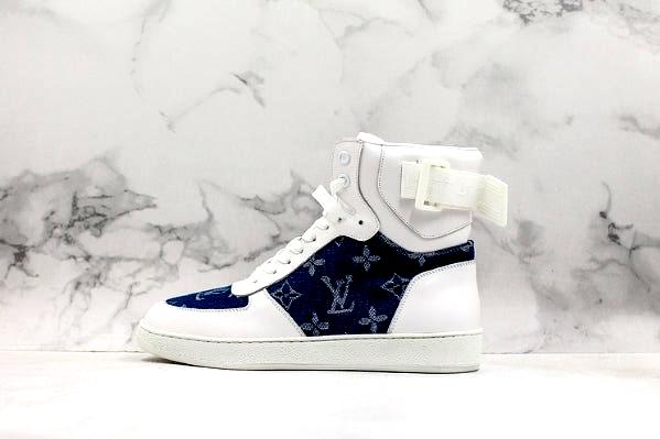 Les sneakers Louis Vuitton Femme représentent l’équilibre parfait entre l’élégance emblématique et l’innovation stylistique.