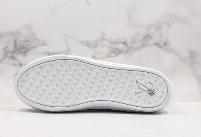 Résultats de l'évolution emblématique de la marque Louis Vuitton, les chaussures Louis Vuitton High Femme sont un témoignage de l'engagement de Louis Vuitton à combiner style et innovation.