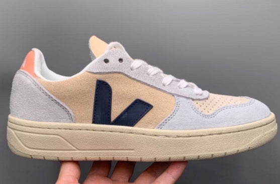 Women's Veja Shoe