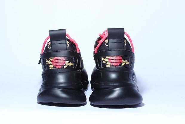 les sneakers Versace Femme sont un témoignage de l'engagement de Versace à combiner style et extravagance. Exceptionnel 