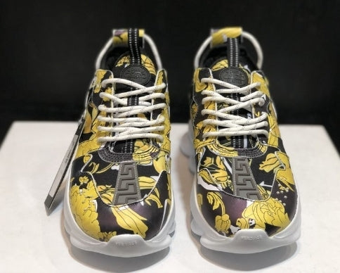 les sneakers Versace Femme sont un témoignage de l'engagement de Versace à combiner style et extravagance. Exceptionnel 