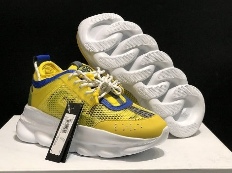 les sneakers Versace Femme sont un témoignage de l'engagement de Versace à combiner style et extravagance. Exceptionnel 