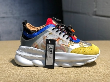 les sneakers Versace Femme sont un témoignage de l'engagement de Versace à combiner style et extravagance. Exceptionnel 