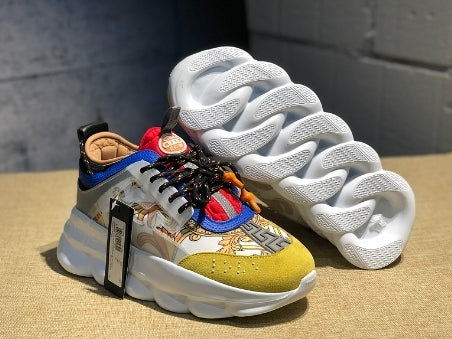 les sneakers Versace Femme sont un témoignage de l'engagement de Versace à combiner style et extravagance. Exceptionnel 