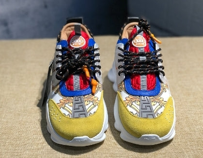 les sneakers Versace Femme sont un témoignage de l'engagement de Versace à combiner style et extravagance. Exceptionnel 