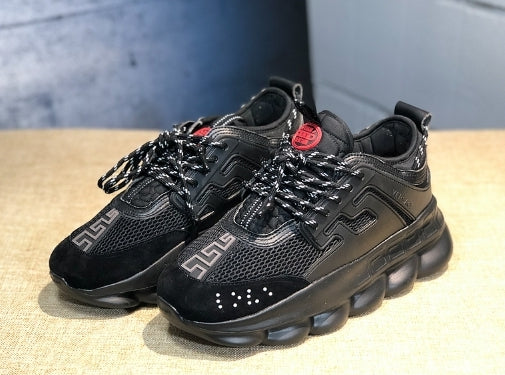 les sneakers Versace Femme sont un témoignage de l'engagement de Versace à combiner style et extravagance. Exceptionnel 