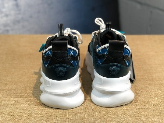 les sneakers Versace Femme sont un témoignage de l'engagement de Versace à combiner style et extravagance. Exceptionnel 