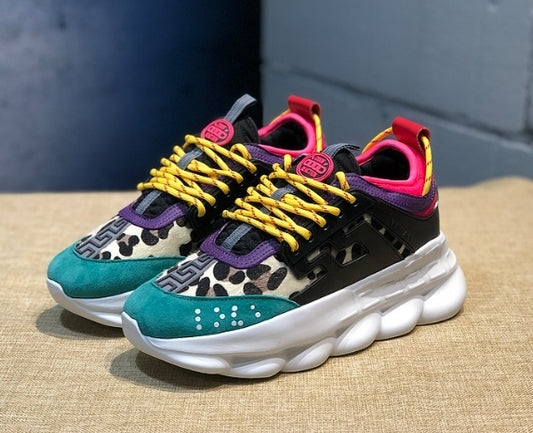  les sneakers Versace Femme sont un témoignage de l'engagement de Versace à combiner style et extravagance. Exceptionnel 