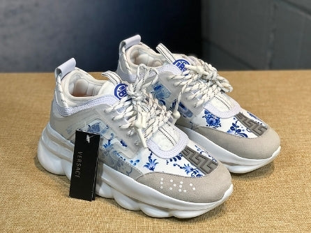  les sneakers Versace Femme sont un témoignage de l'engagement de Versace à combiner style et extravagance. Exceptionnel 