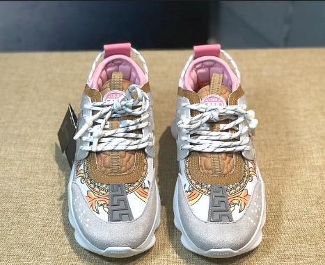  les sneakers Versace Femme sont un témoignage de l'engagement de Versace à combiner style et extravagance. Exceptionnel 