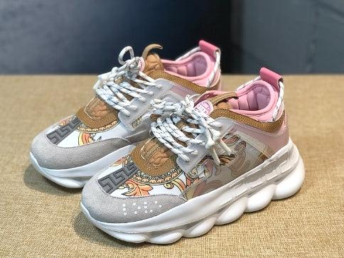  les sneakers Versace Femme sont un témoignage de l'engagement de Versace à combiner style et extravagance. Exceptionnel 