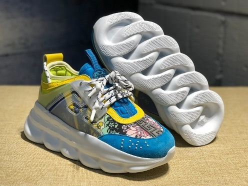  les sneakers Versace Femme sont un témoignage de l'engagement de Versace à combiner style et extravagance. Exceptionnel 