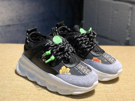  les sneakers Versace Femme sont un témoignage de l'engagement de Versace à combiner style et extravagance. Exceptionnel 