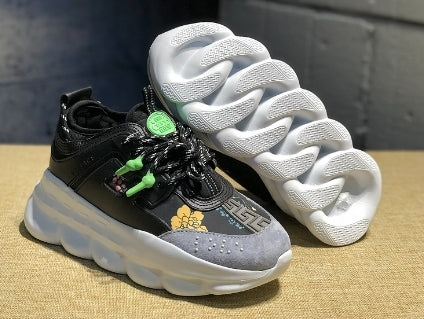  les sneakers Versace Femme sont un témoignage de l'engagement de Versace à combiner style et extravagance. Exceptionnel 