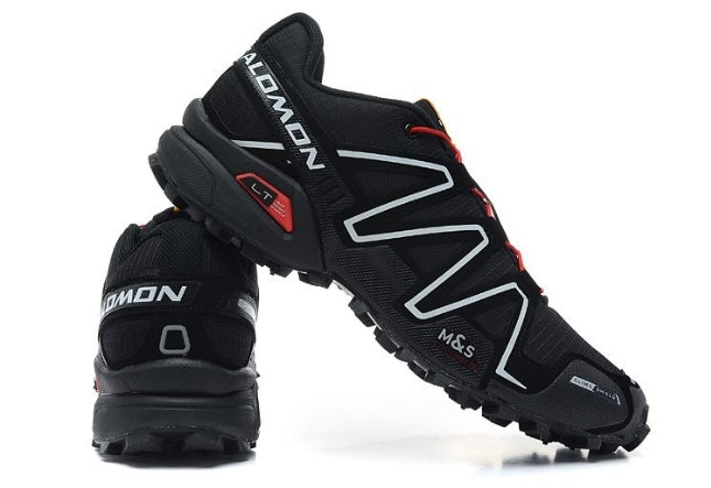 Les baskets Salomon Speed Cross III 1 Femme sont un témoignage de l'engagement de Salomon à combiner style et innovation.