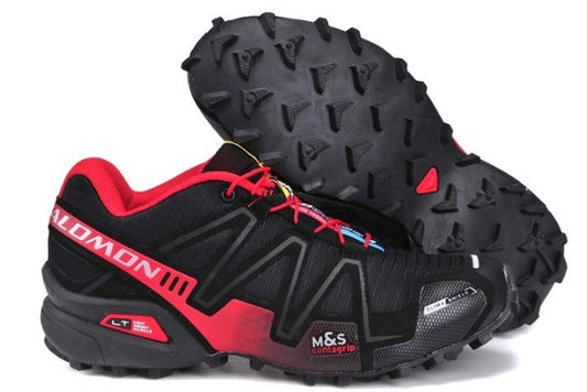 Les baskets Salomon Speed Cross III 1 Femme sont un témoignage de l'engagement de Salomon à combiner style et innovation.