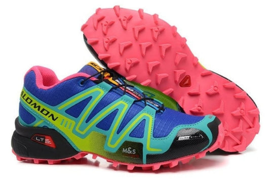 Les baskets Salomon Speed Cross III 1 Femme sont un témoignage de l'engagement de Salomon à combiner style et innovation.