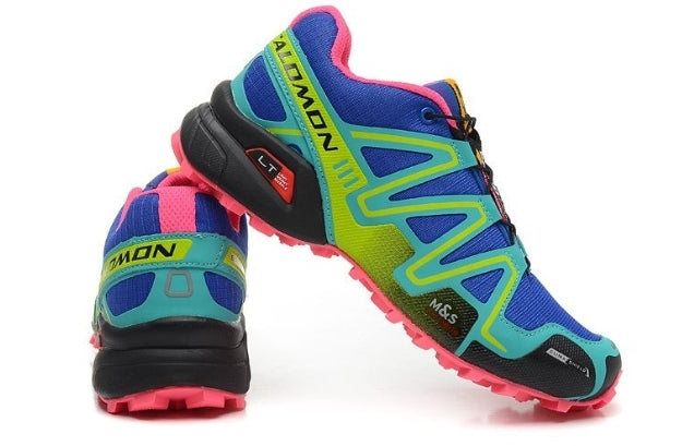 Les baskets Salomon Speed Cross III 1 Femme sont un témoignage de l'engagement de Salomon à combiner style et innovation.