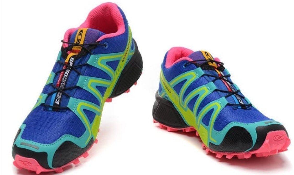 Les baskets Salomon Speed Cross III 1 Femme sont un témoignage de l'engagement de Salomon à combiner style et innovation.