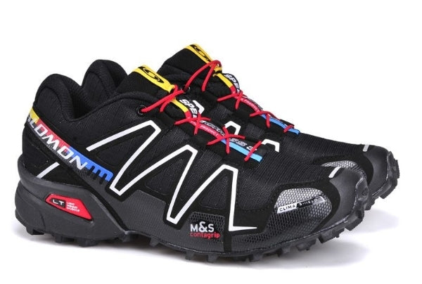Les baskets Salomon Speed Cross III 1 Femme sont un témoignage de l'engagement de Salomon à combiner style et innovation.