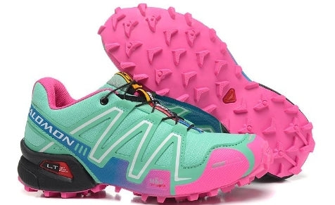 Les baskets Salomon Speed Cross III 1 Femme sont un témoignage de l'engagement de Salomon à combiner style et innovation.