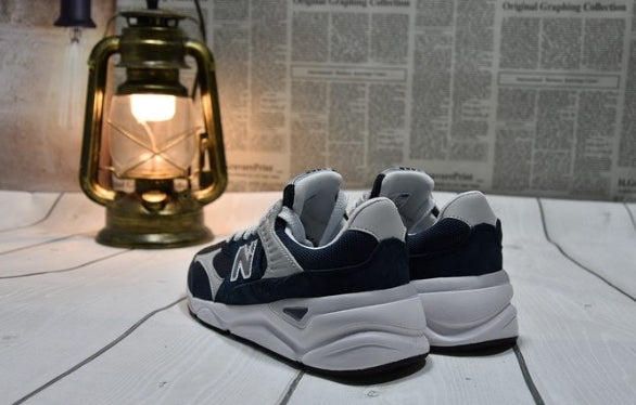 Les baskets New Balance Femme se démarquent par leur esthétique moderne et intemporelle, ainsi que par leur héritage sportif emblématique.