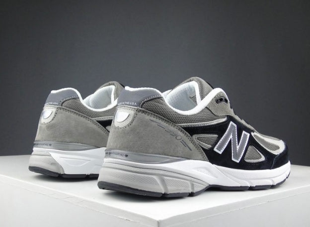 Les baskets New Balance Femme se démarquent par leur esthétique moderne et intemporelle, ainsi que par leur héritage sportif emblématique.