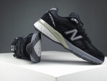 Les baskets New Balance Femme se démarquent par leur esthétique moderne et intemporelle, ainsi que par leur héritage sportif emblématique.