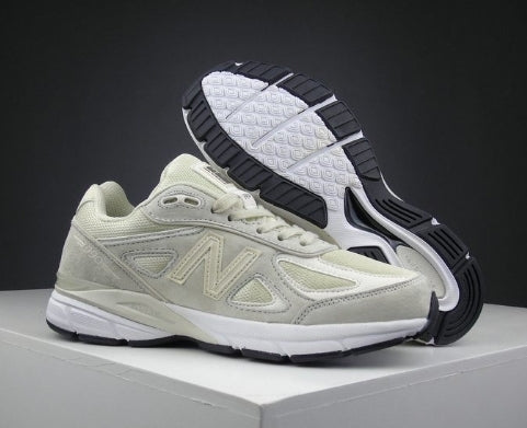Les baskets New Balance Femme se démarquent par leur esthétique moderne et intemporelle, ainsi que par leur héritage sportif emblématique.