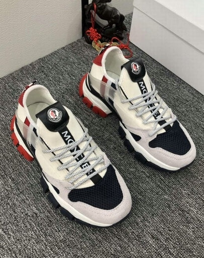les sneakers Moncler Low Femme sont un témoignage de l'engagement de Moncler à combiner style et performance. Exceptionnel