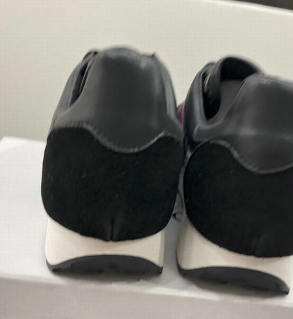 les sneakers Moncler Low Femme sont un témoignage de l'engagement de Moncler à combiner style et performance. Exceptionnel