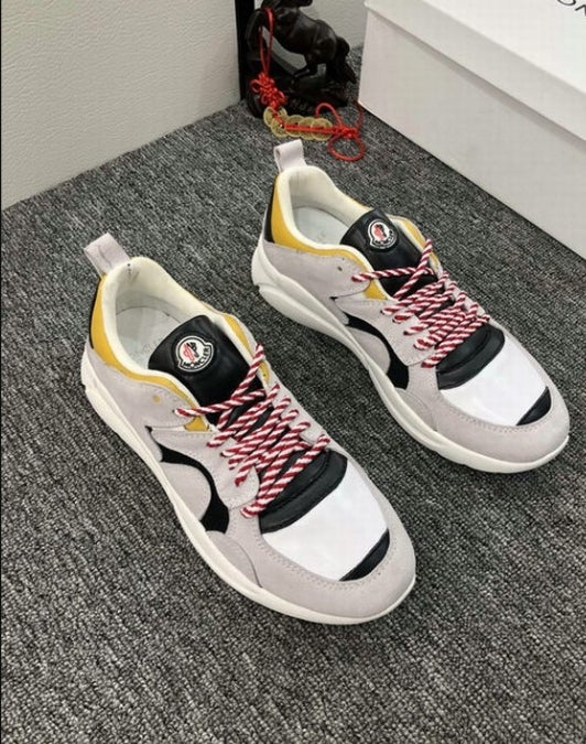 les sneakers Moncler Low Femme sont un témoignage de l'engagement de Moncler à combiner style et performance. Exceptionnel