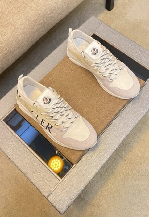 les chaussures Moncler Low Femme sont un témoignage de l'engagement de Moncler à combiner style et performance.