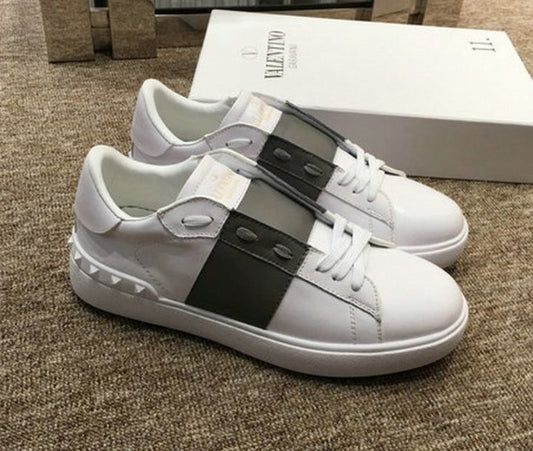 les chaussures Valentino Low Femme sont un témoignage de l'engagement de Valentino à combiner style et sophistication.