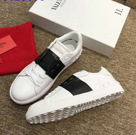 les chaussures Valentino Low Femme sont un témoignage de l'engagement de Valentino à combiner style et sophistication.