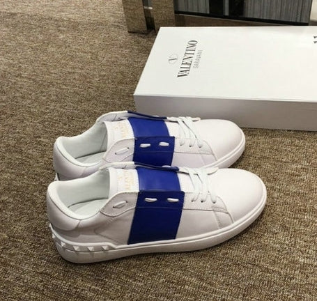 les chaussures Valentino Low Femme sont un témoignage de l'engagement de Valentino à combiner style et sophistication.