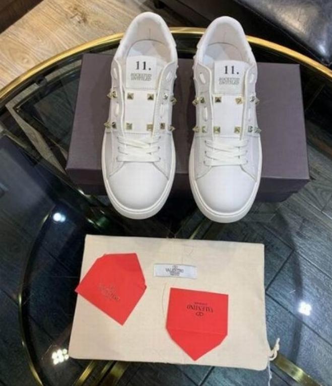 les chaussures Valentino Low Femme sont un témoignage de l'engagement de Valentino à combiner style et sophistication.