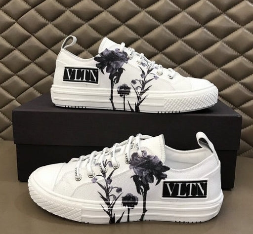 les chaussures Valentino Low Femme sont un témoignage de l'engagement de Valentino à combiner style et sophistication.