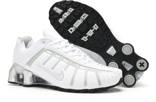 Les baskets Nike Shox NZ combinent style et performance pour les amateurs de mode et les athlètes.pas cher. Le moins cher.