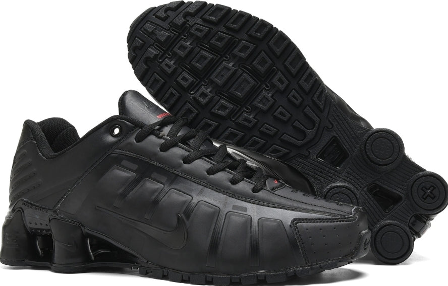 Les baskets Nike Shox NZ combinent style et performance pour les amateurs de mode et les athlètes.pas cher. Le moins cher.