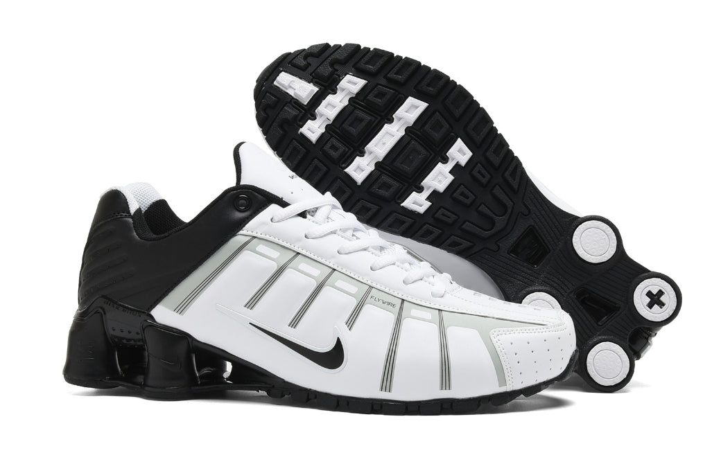 Les baskets Nike Shox NZ combinent style et performance pour les amateurs de mode et les athlètes.pas cher. Le moins cher.