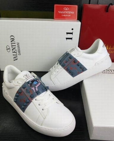 les chaussures Valentino Low Femme sont un témoignage de l'engagement de Valentino à combiner style et sophistication.