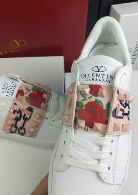 les chaussures Valentino Low Femme sont un témoignage de l'engagement de Valentino à combiner style et sophistication.