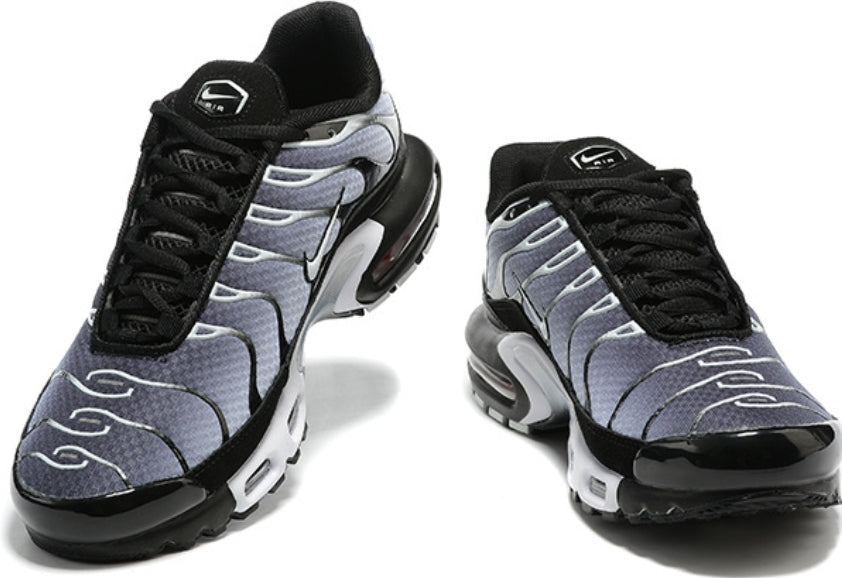 baskets Nike Air Max Plus Black Silver White