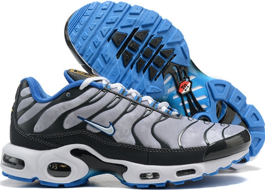baskets Nike Air Max Plus SE Social FC