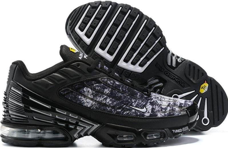 baskets Nike Air Max Plus 3 « Black Graphic »