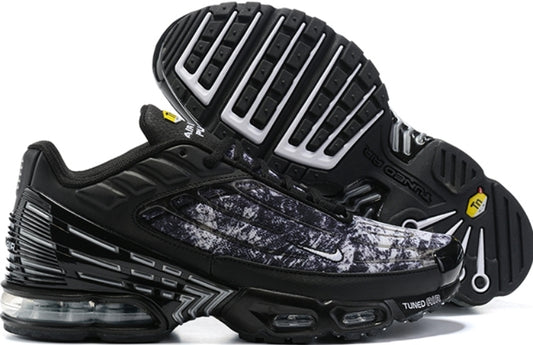 baskets Nike Air Max Plus 3 « Black Graphic »