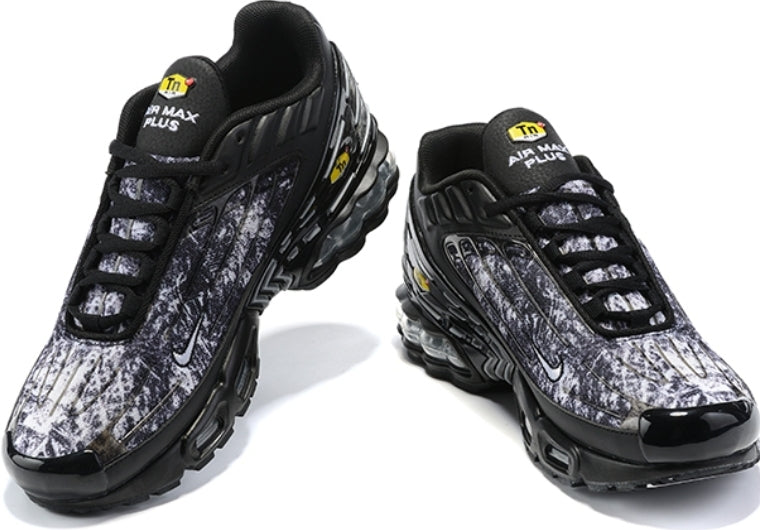 baskets Nike Air Max Plus 3 « Black Graphic »