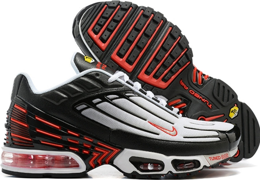 baskets Nike Air Max Plus 3 Black White Red