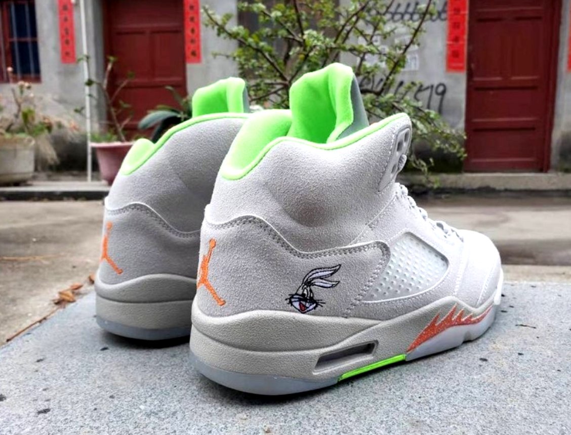 Les baskets Air Jordan 5 offrent un style audacieux et une performance exceptionnelle. leur design unique emblématique. Pas cher. Le moins cher. 
